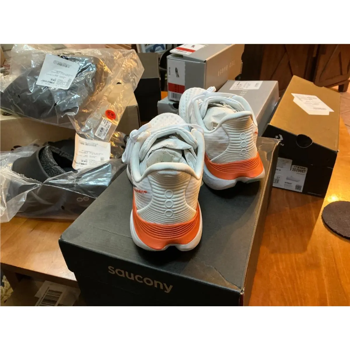 Saucony shoes - White 2