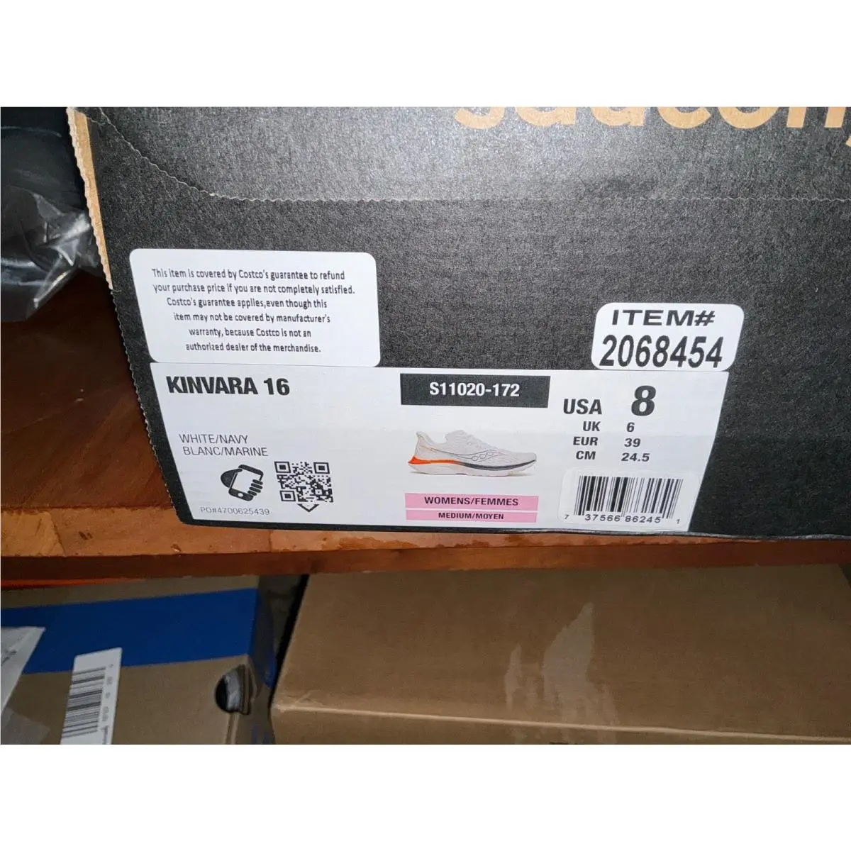 Saucony shoes - White 3