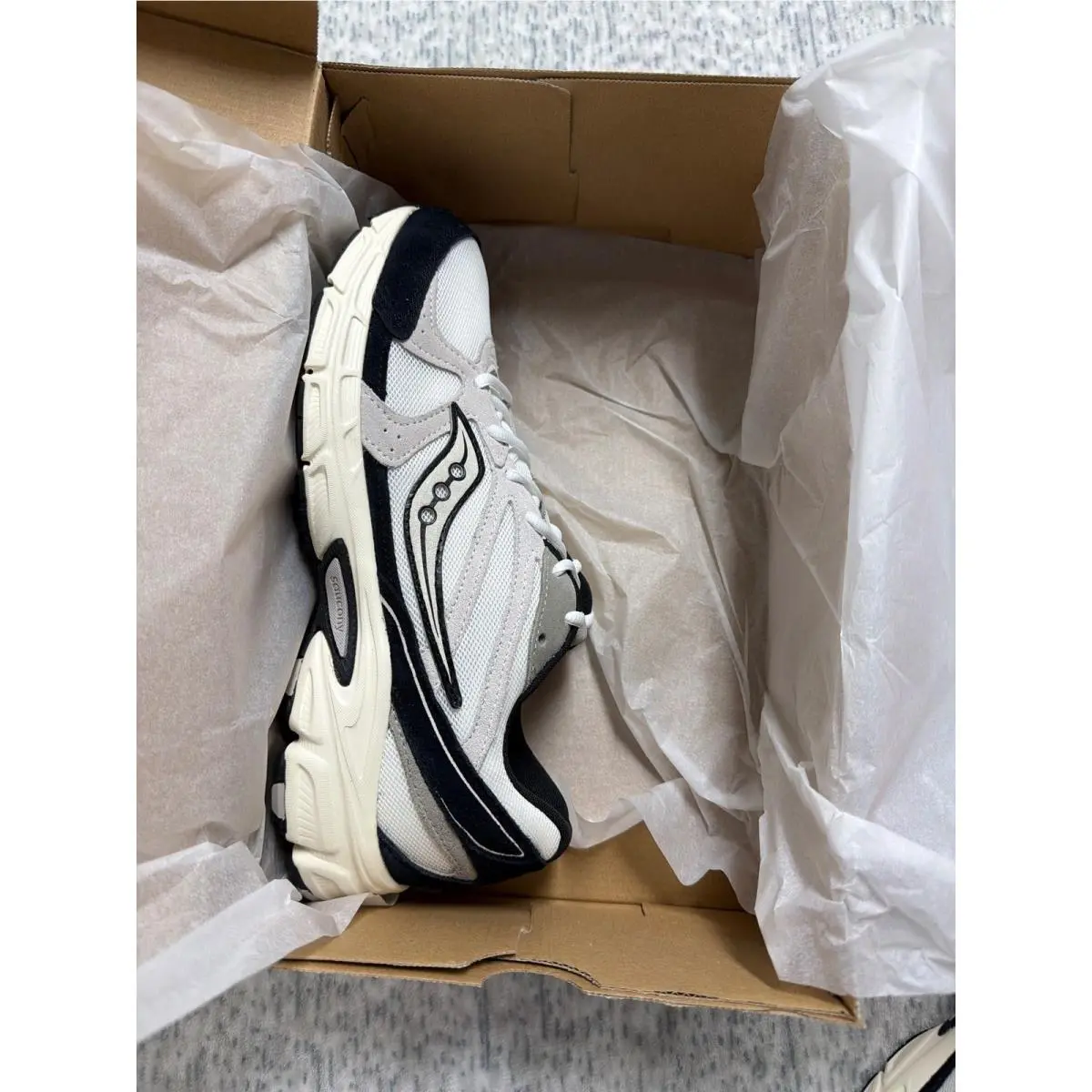 Saucony shoes - Saucony Ride Millennium - Ride Millennium - White 2