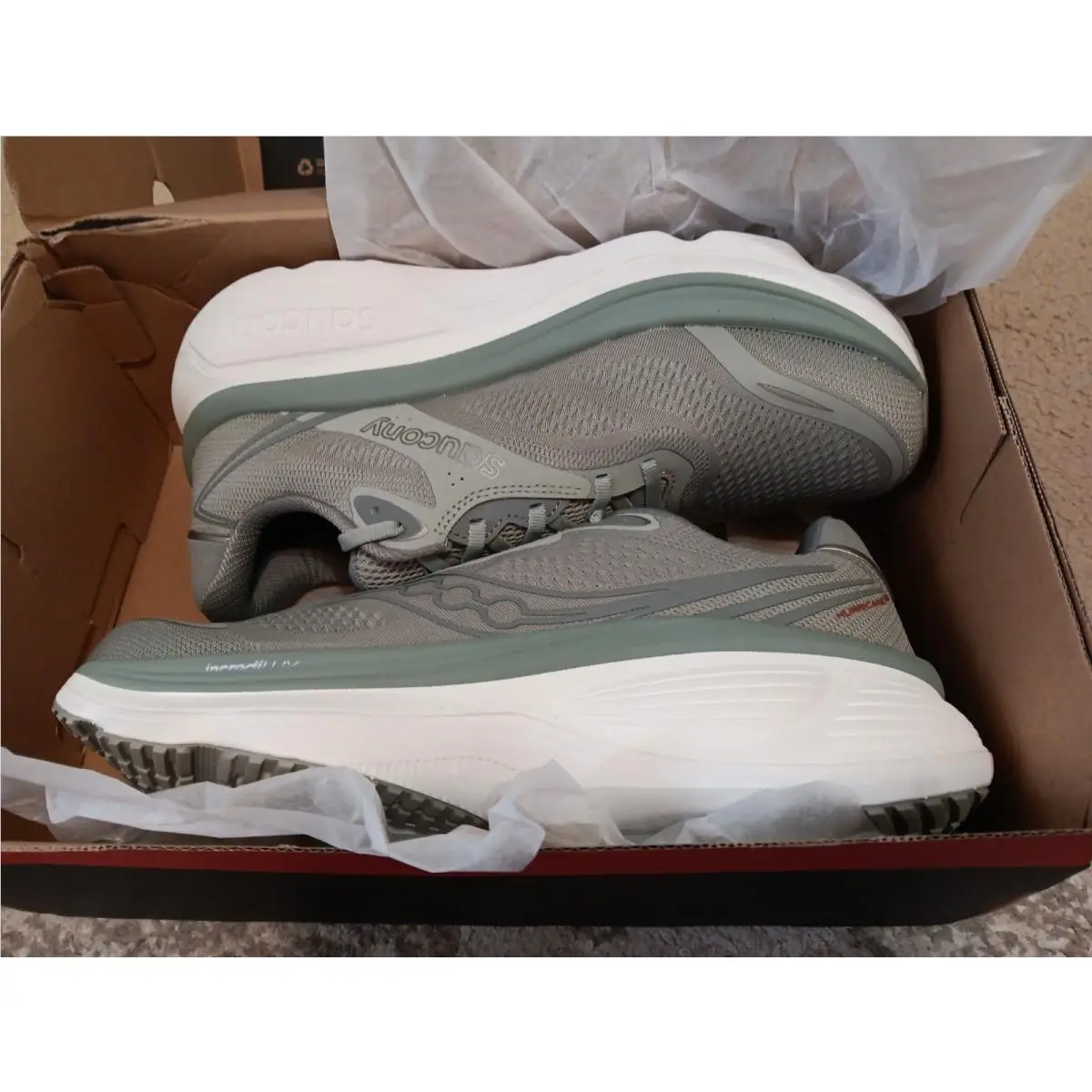 Men’s Saucony Hurricane 26 Shoes US Size 11 Medium Sage Debonair S101098-1018