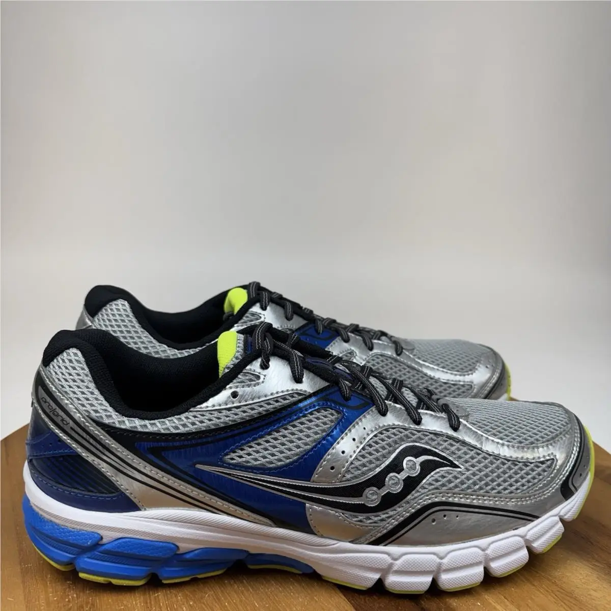 Mens Saucony Progrid Twister Silver Athletic Running Sneakers Size 12