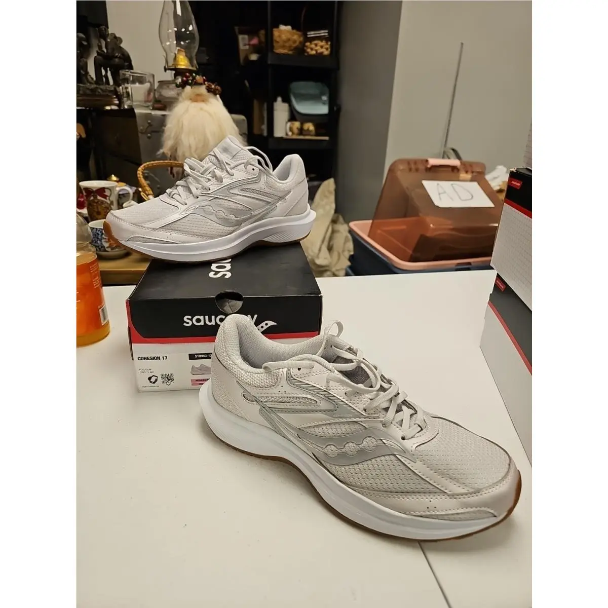 Saucony Cohesion 17 Shoes Women Size 10 Running Sneakers Fog/gum S10943-120