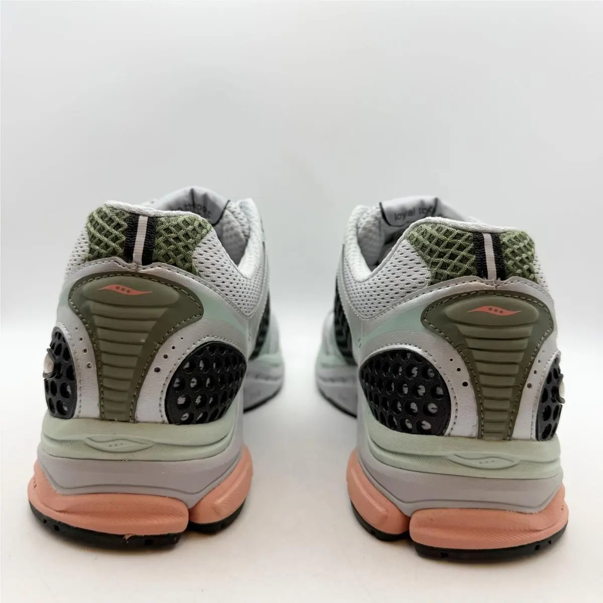 Saucony shoes - Gray (UPC: 195020052136) 6