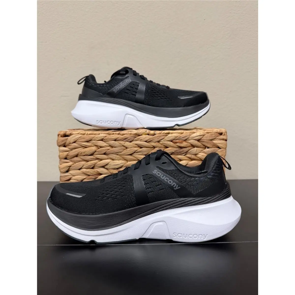 Saucony shoes - Black 0