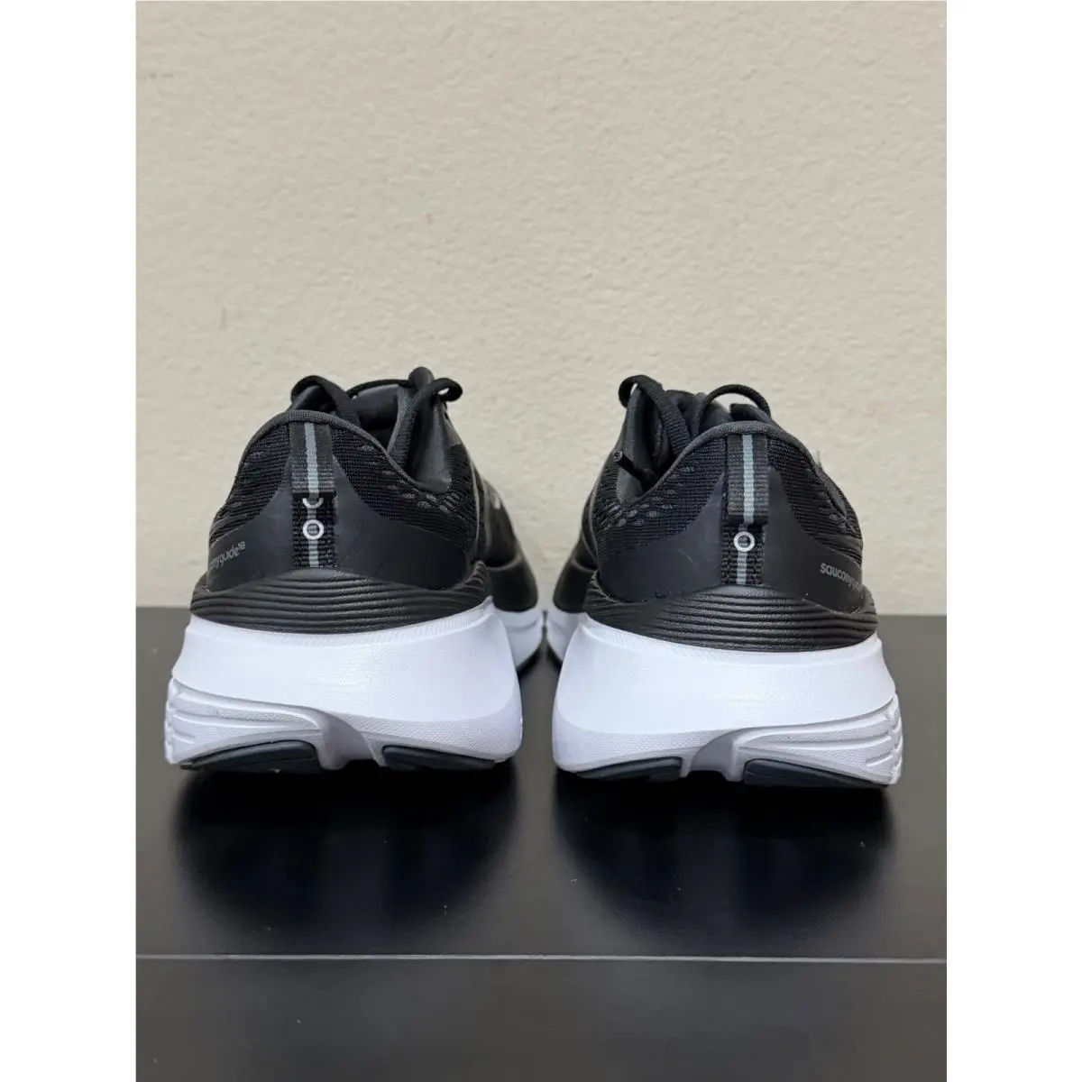 Saucony shoes - Black 3