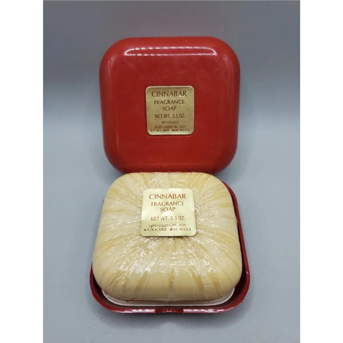 Vintage Estée Lauder Cinnabar Fragrance Soap 3.5 oz with Travel Case