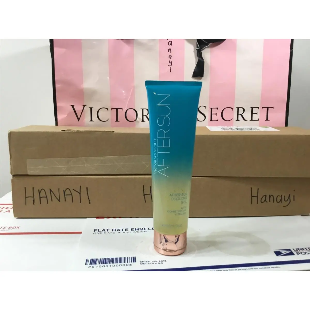Victoria`s Secret After Sun Cooling Gel with Conditioning Vitamin E 5 OZ