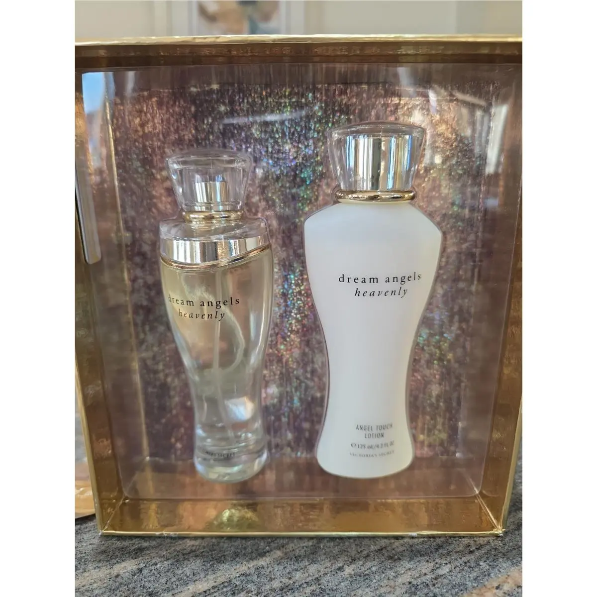 Victoria Secret Dream Angels Heavenly Gift Set 2.5 fl oz Eau de Parfum