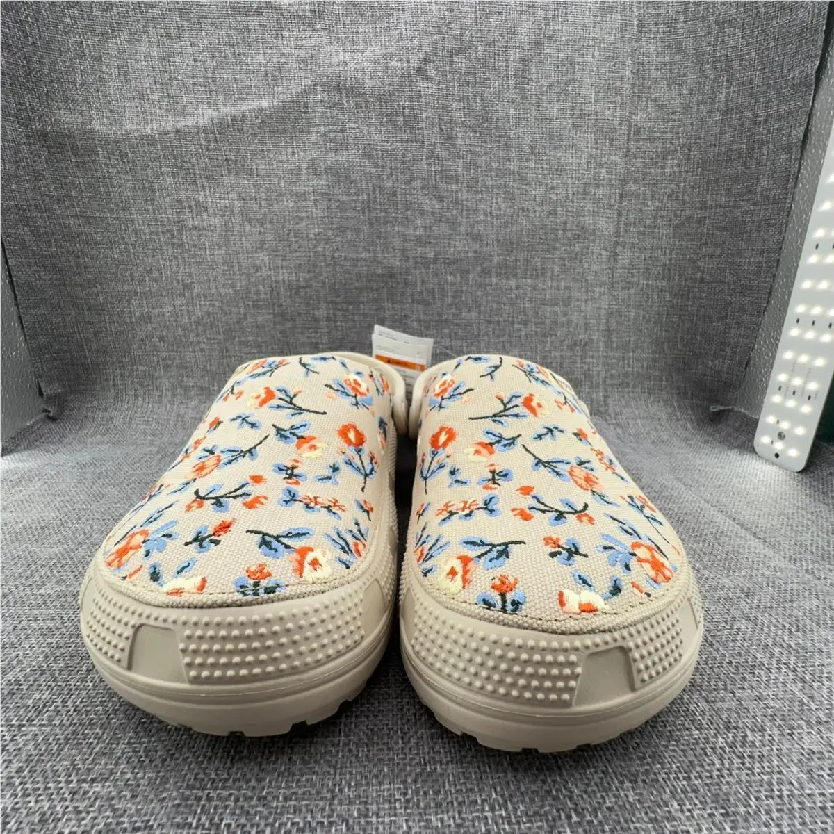 Crocs shoes - Classic Crafted Floral Clog - Classic Crafted Floral Clog - Beige 2