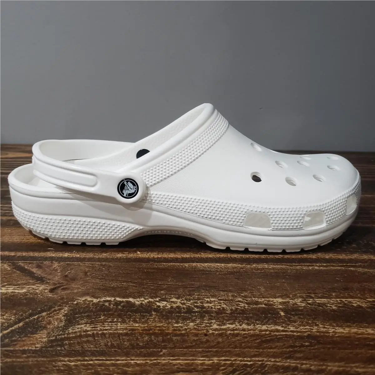 Crocs Classic Men`s Size 13 White W/tags