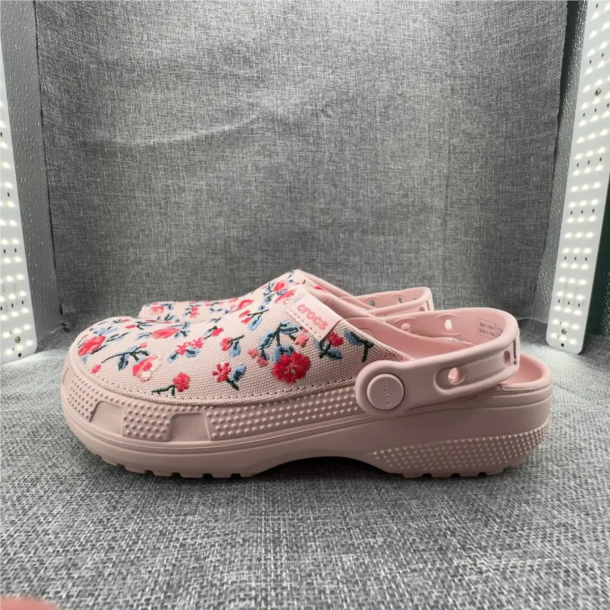 Crocs shoes - Crafted Floral Clog - Crafted Floral Clog - Pink 4