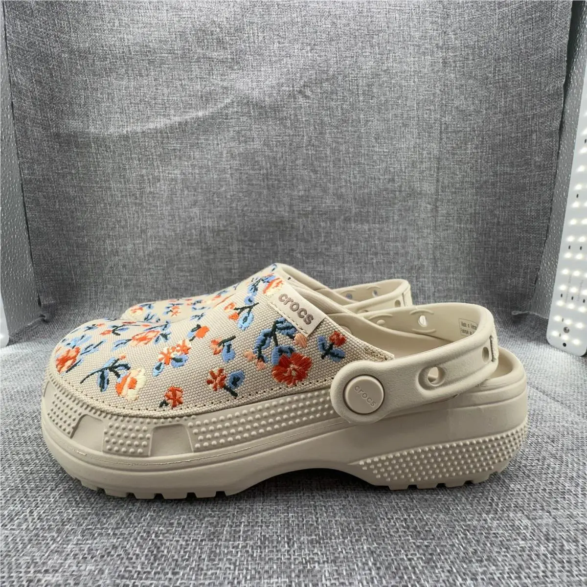 Crocs shoes - Classic Crafted Floral Clog - Classic Crafted Floral Clog - Multicolor 4