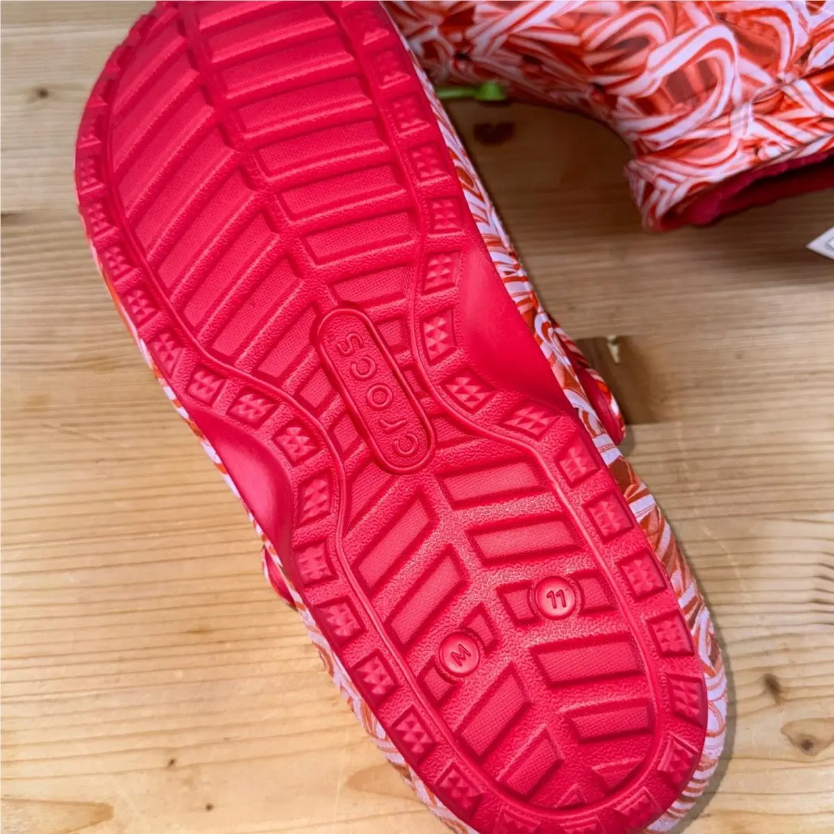 Crocs shoes - Classic Lined Candy Cane Clog - Red 3