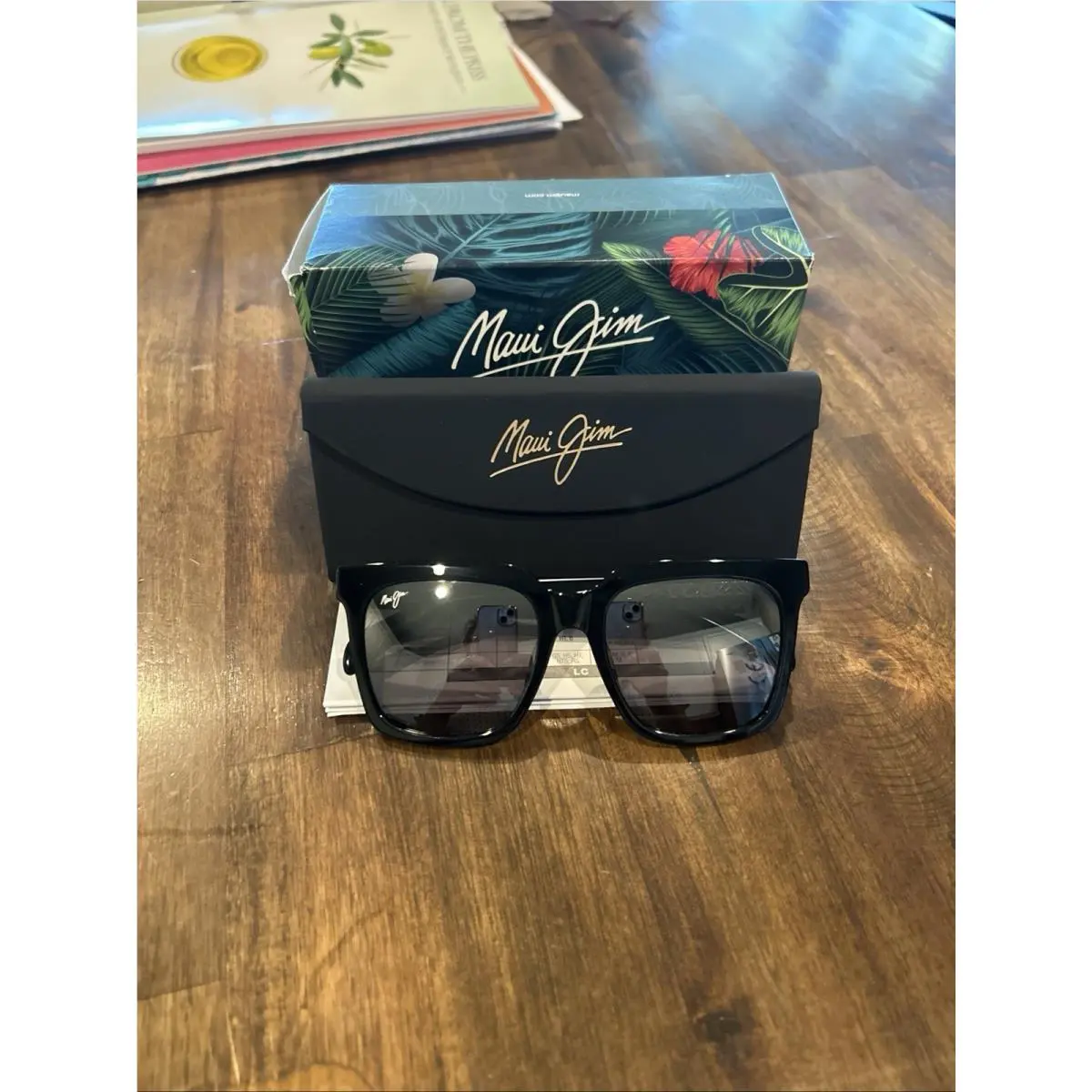 Maui Jim Rooftops Black Crystal Frame Polarized 54-20 145 Stg DM