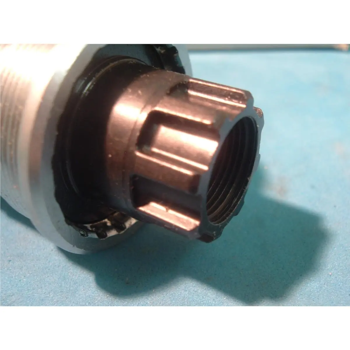Shimano  - Shimano - BB-ES70 - Silver (UPC: 689228011816) 2