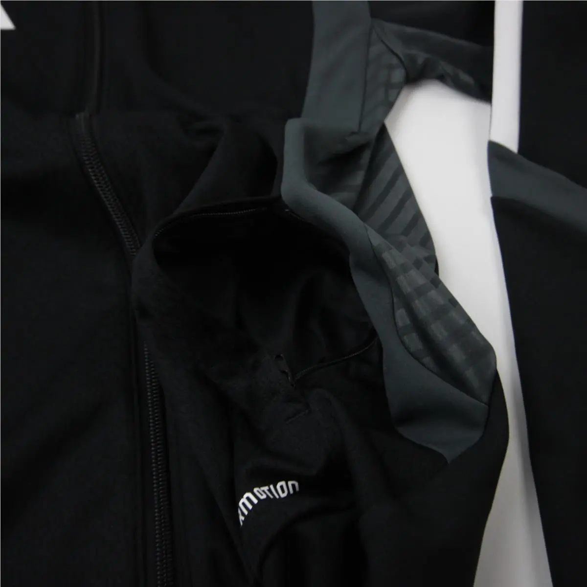 Adidas clothing - Black 2