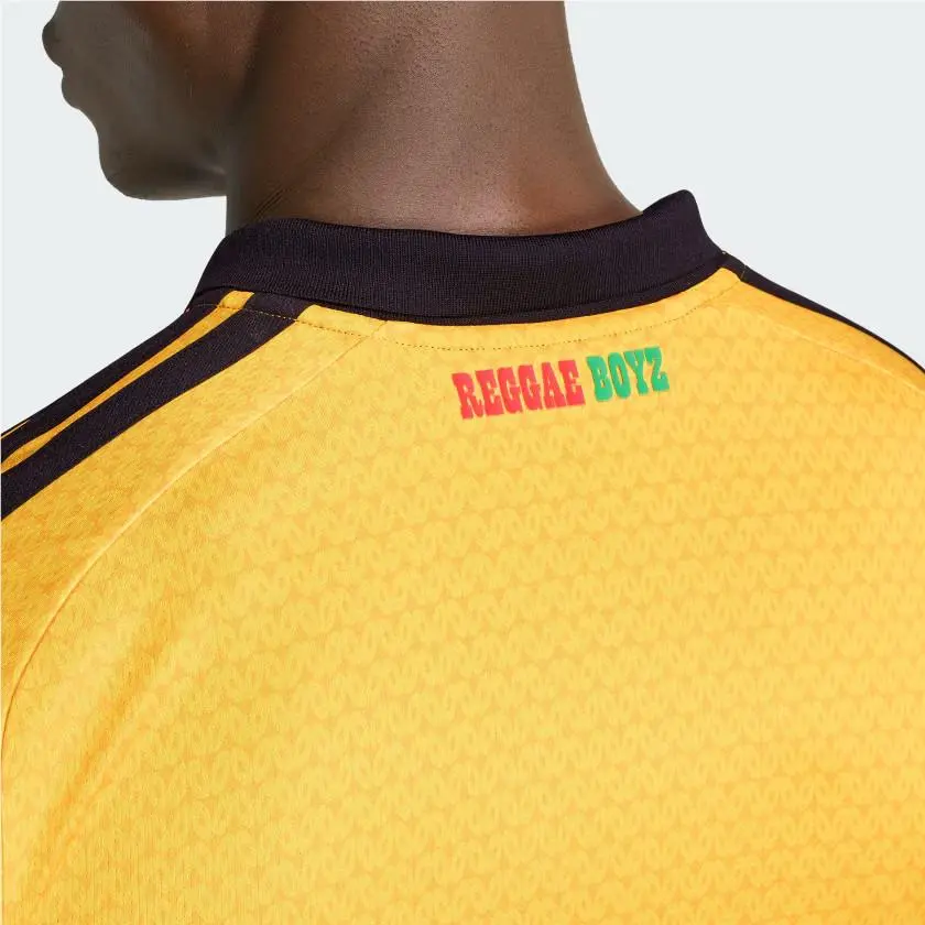Adidas clothing - DG859 - DG859 - Bold Gold 9