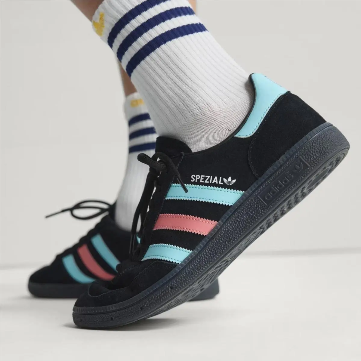 Adidas shoes - adidas Handball Spezial - Handball Spezial - HP3676 - Black 4