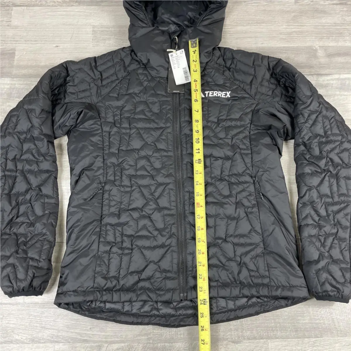 Adidas clothing - Pretea 0