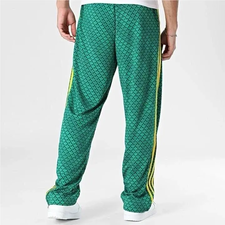 Adidas clothing - [