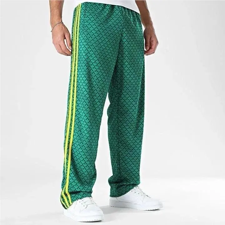 Adidas clothing - [