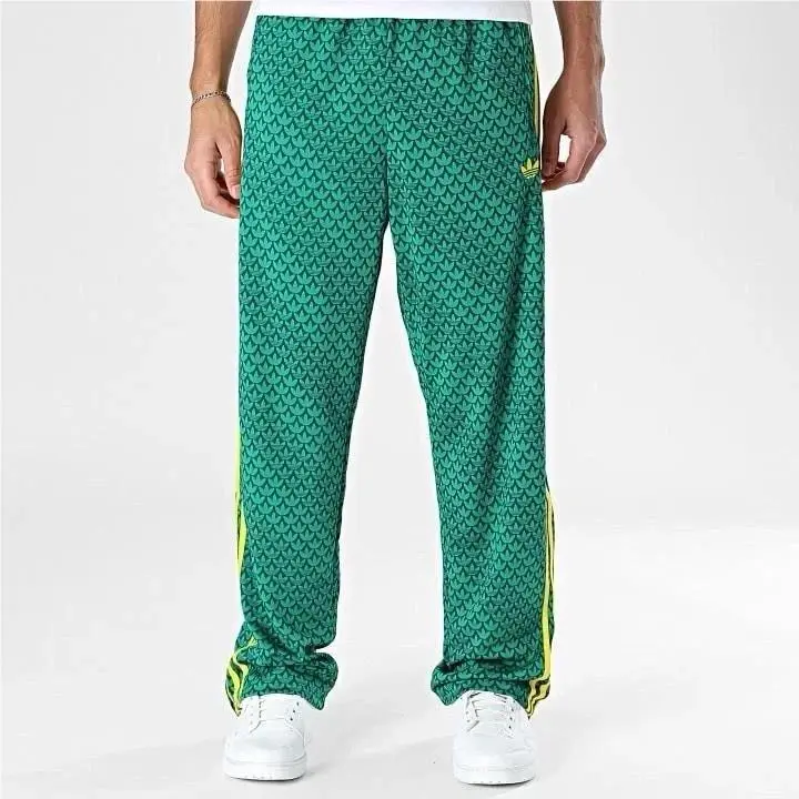 Adidas clothing - [