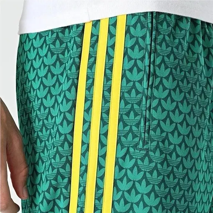 Adidas clothing - [