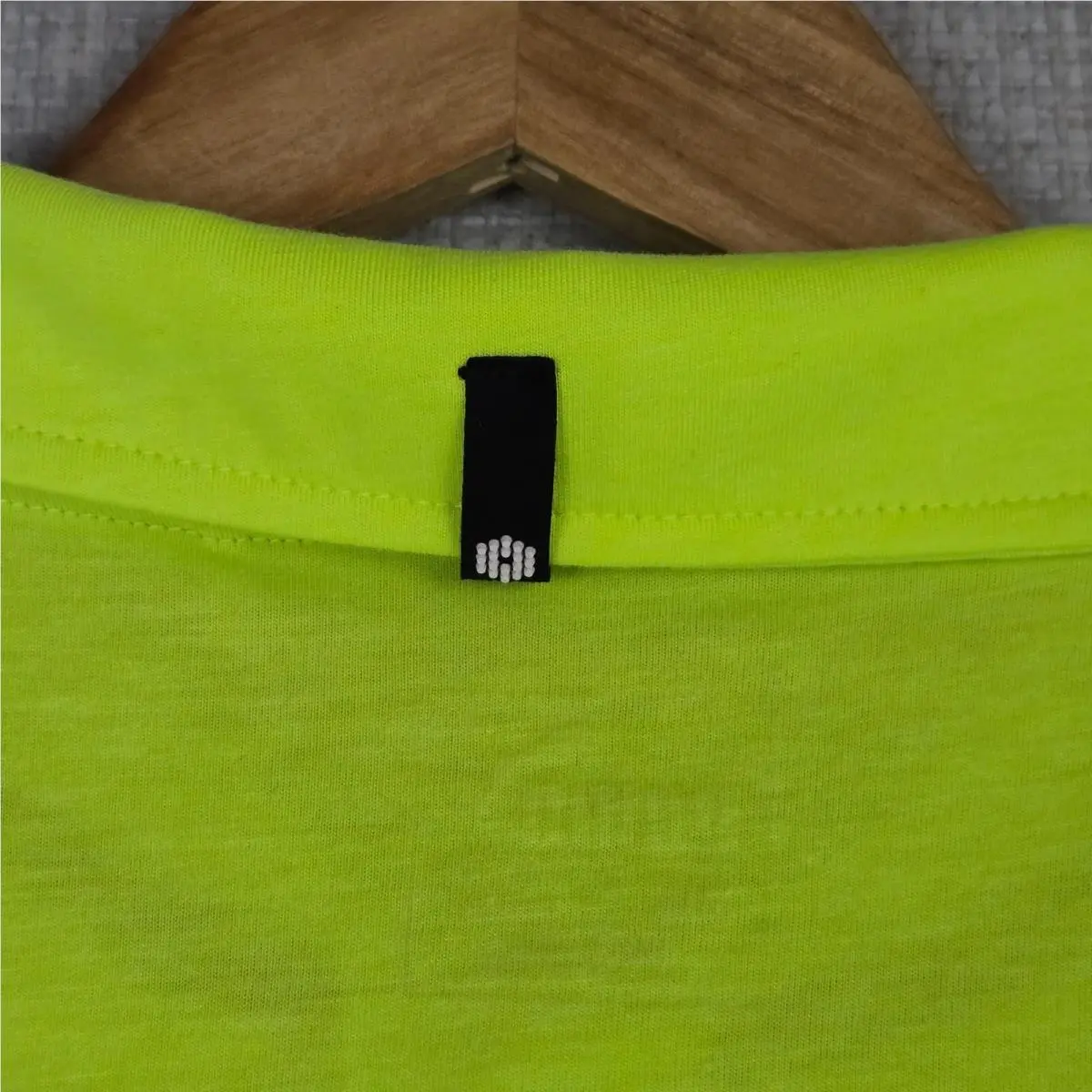 Puma clothing - short sleeve collared stretchy golf casual tennis button up front down wicking stretchy UV UPF lightweight chest length men`s size drycell dry cell bright hi viz neon green cotton polyester - Green 9