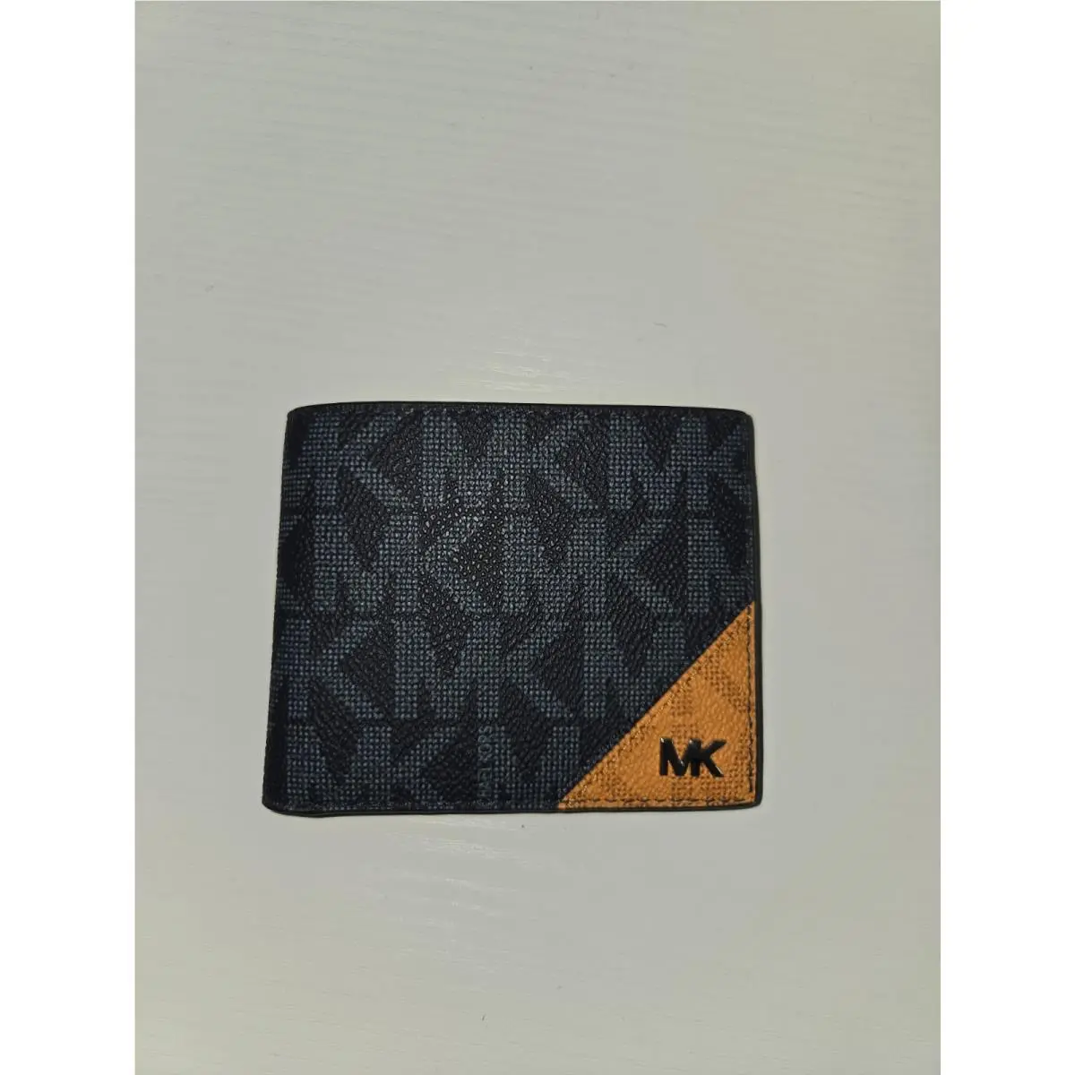 Michael Kors Men’s MK Logo Print Slim Billfold Wallet Graysh Black/orange