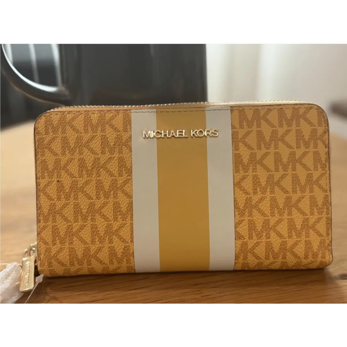Michael Kors Jet Set Travel Large Striped Signature Logo Smartphone Wallet