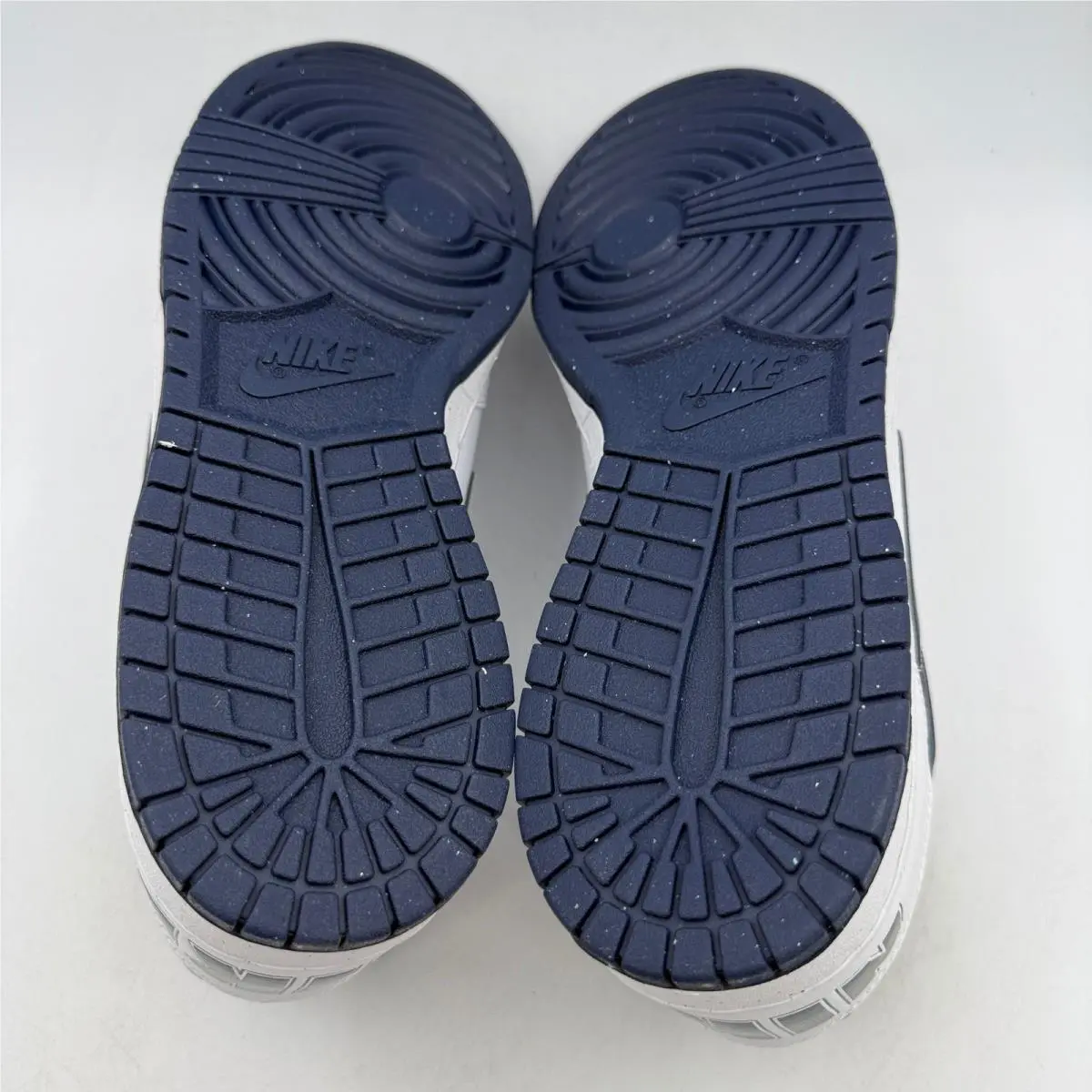 Nike shoes - Nike Big Nike Low - Big Low - White 3