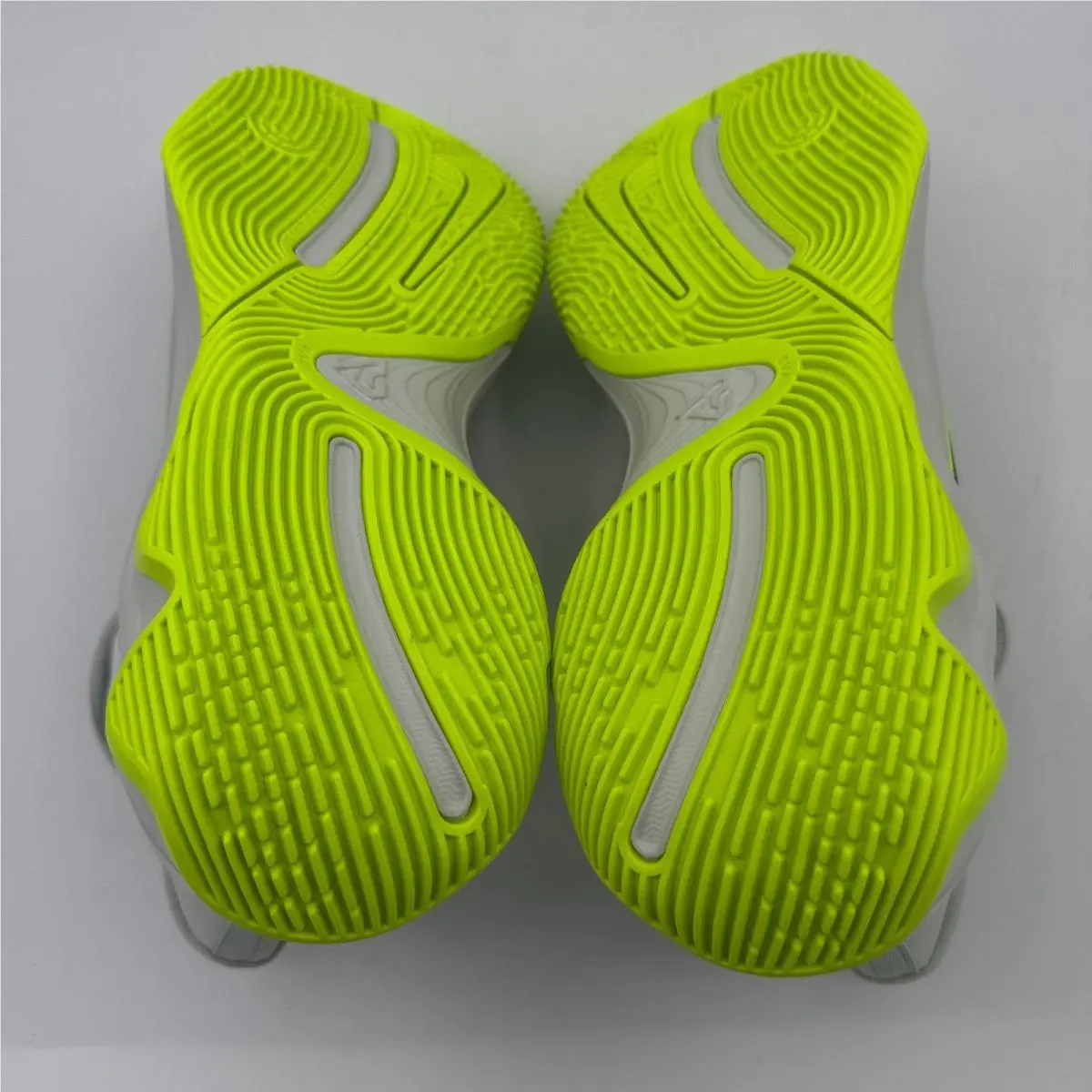 Nike shoes - Giannis Immortality 4 - Giannis Immortality - Silver 4