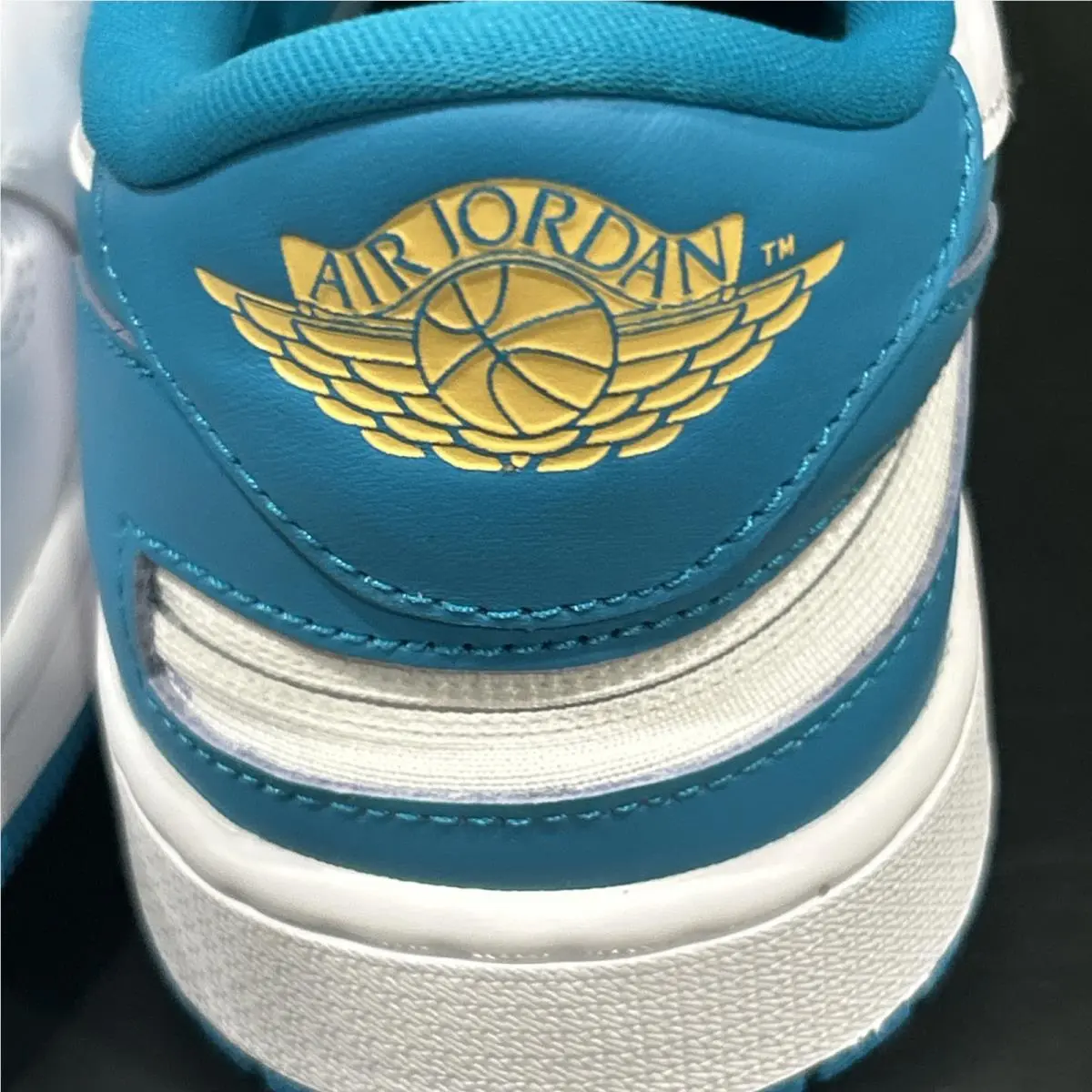 Nike shoes - Nike Air Jordan 1 - Air - White 5