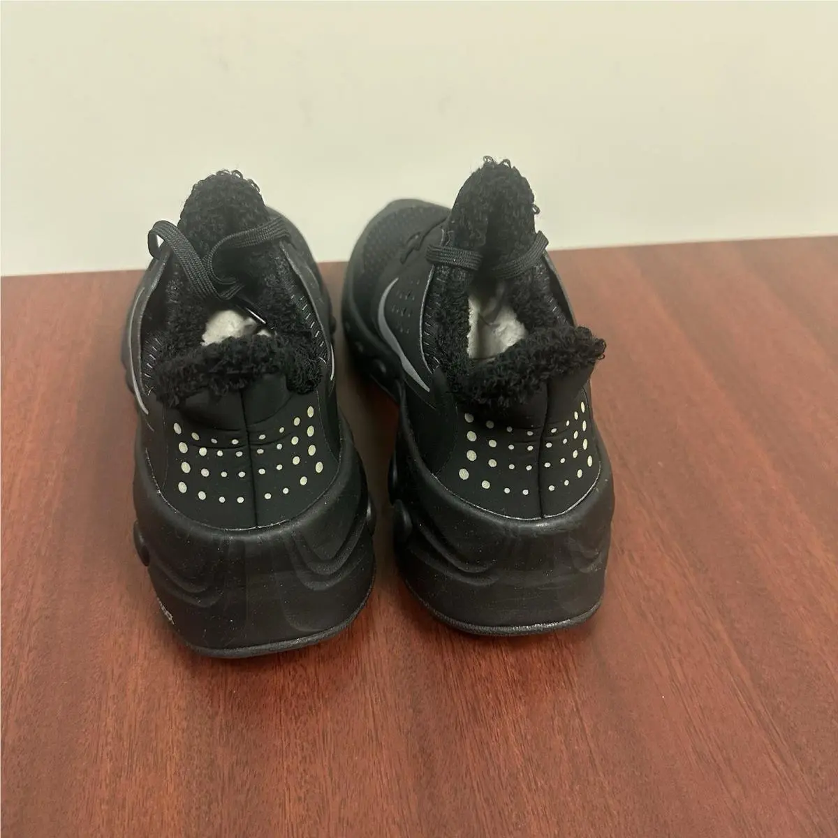 Nike shoes - Black 2