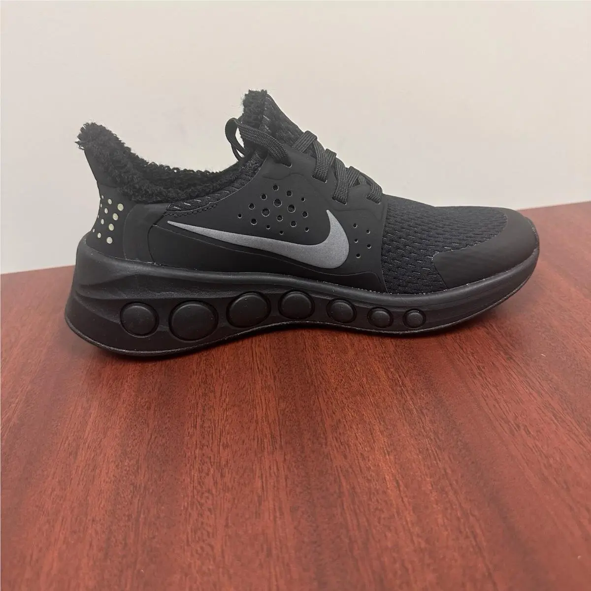 Nike shoes - Black 4