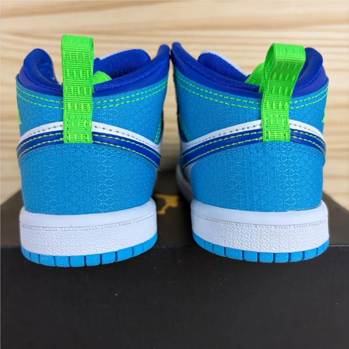 Nike shoes - Jordan 1 Mid SE (TD) - Blue 2