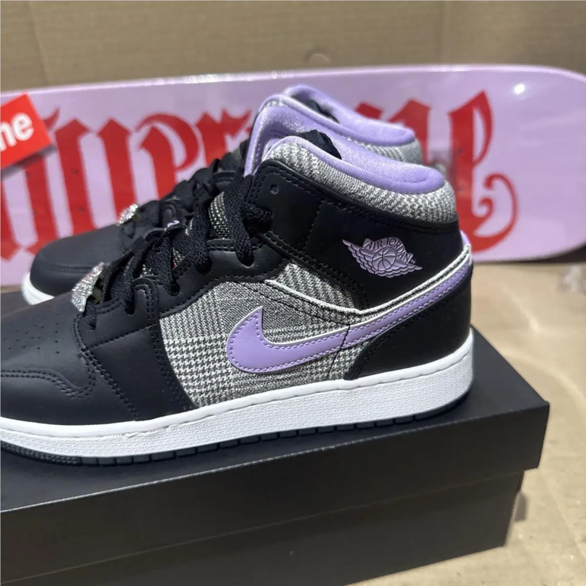 Nike shoes - Air Jordan 1 Mid SE - Purple 5