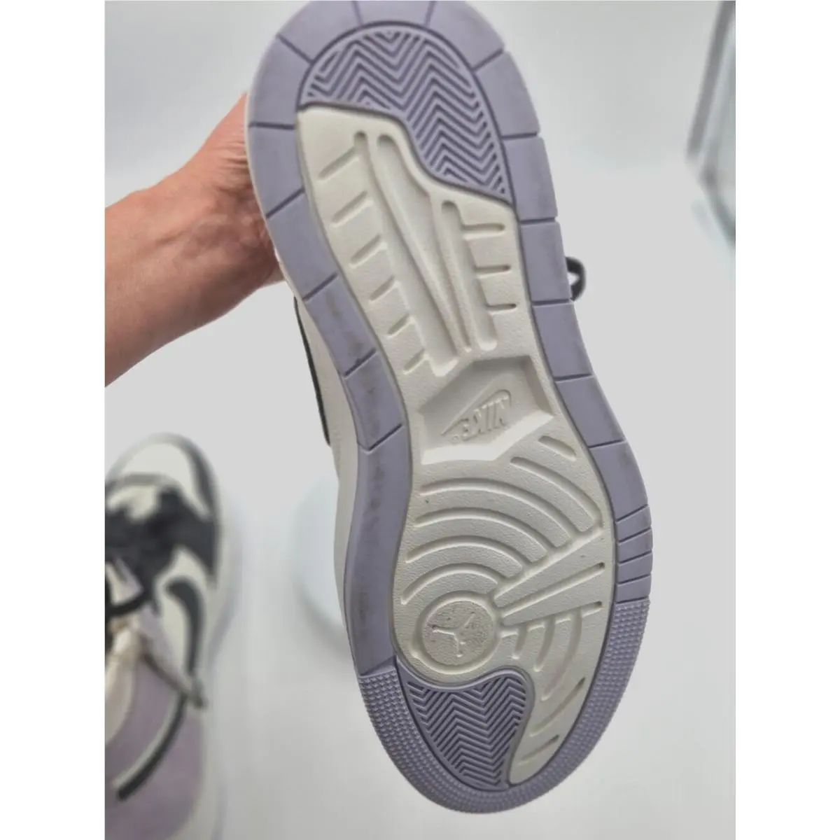 Nike shoes - White, purple, black 4