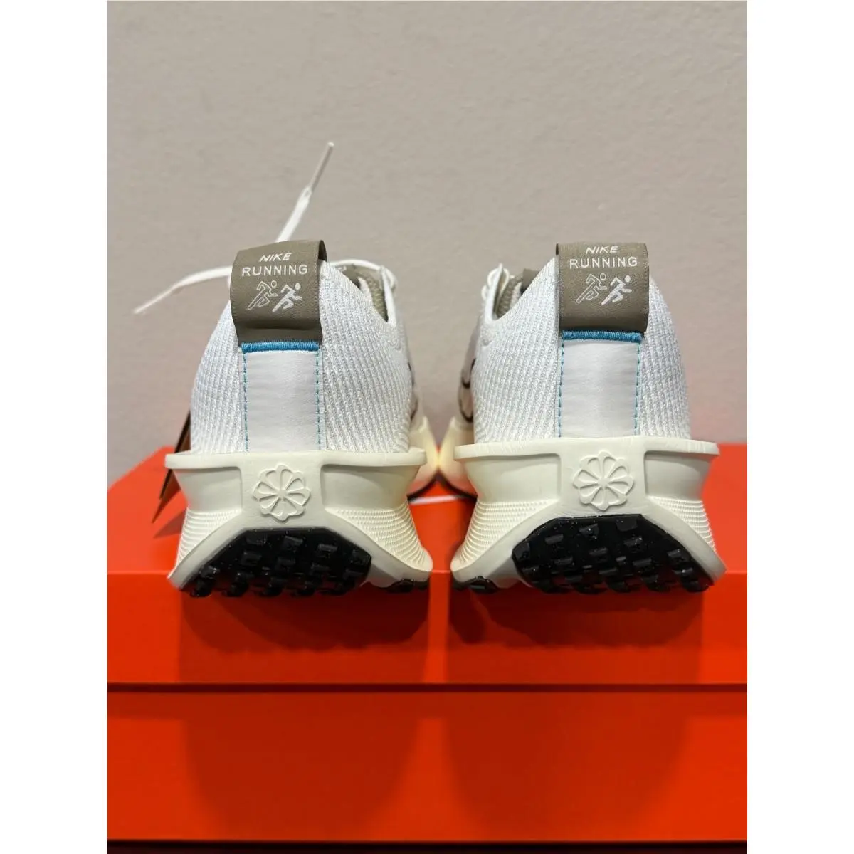 Nike shoes - Beige 3