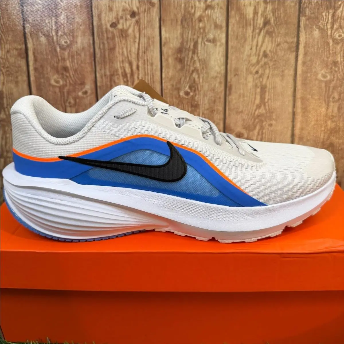 Nike Downshifter 14 Running Shoes Mens Size 13 Platinum Tint Blue Orange
