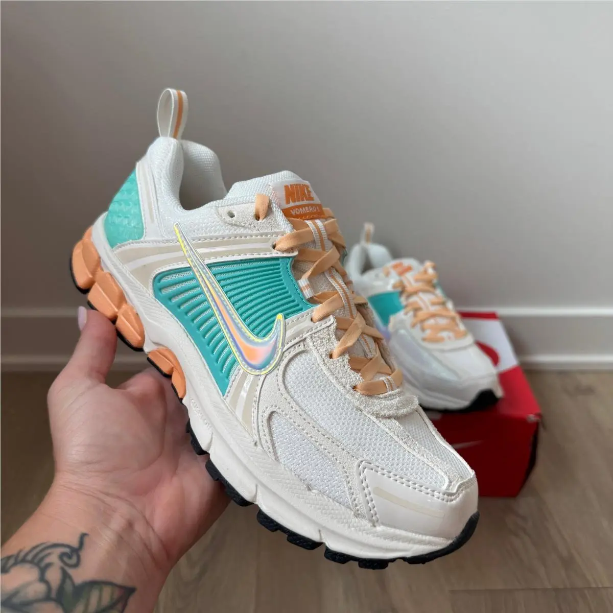 Nike Vomero 5 BG Sail/orange Chalk IM7160 133 Shoes Running Youth 6 Womens 7
