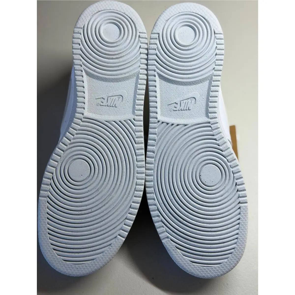 Nike shoes - White 5