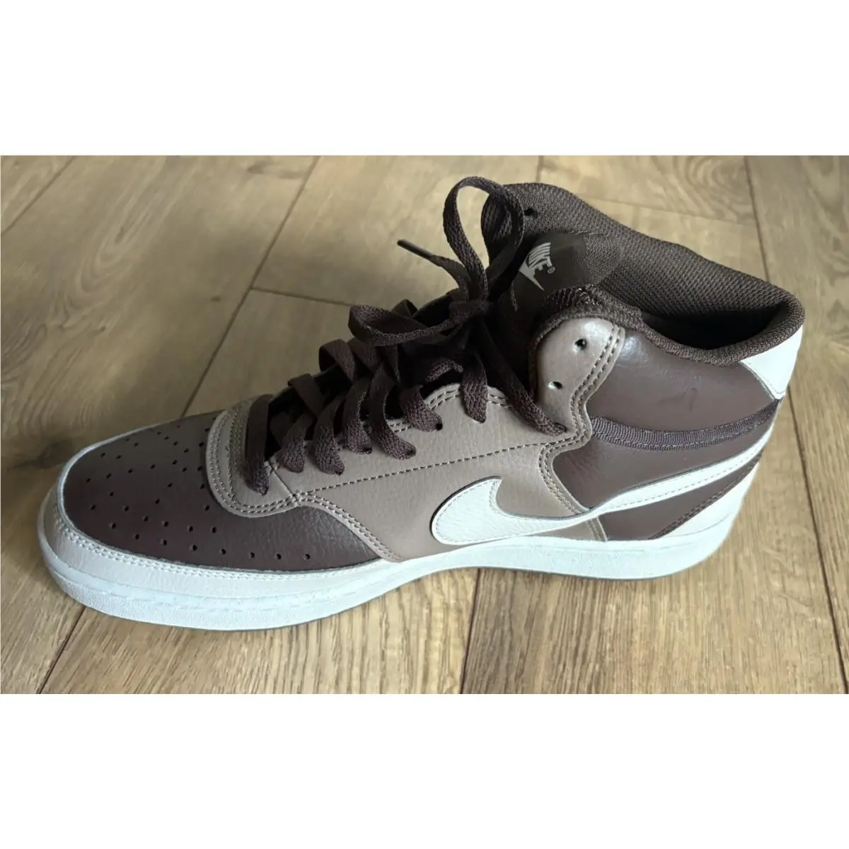 Nike shoes - Brown 0