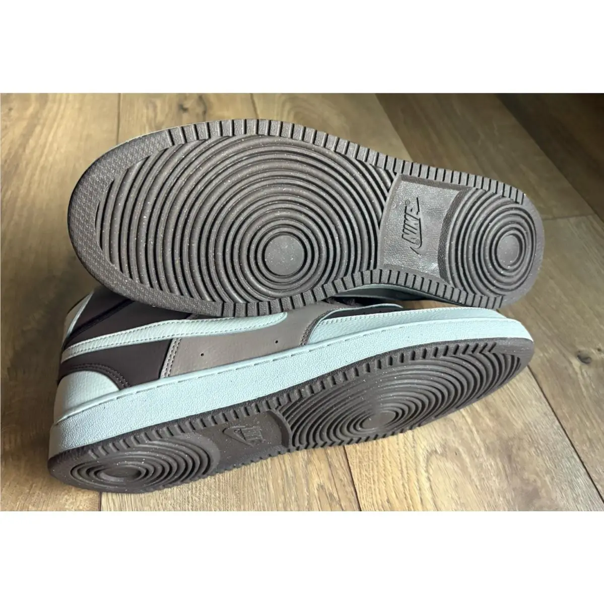 Nike shoes - Brown 3
