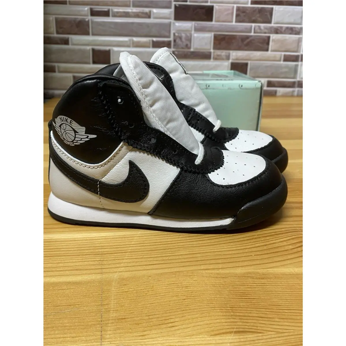 Nike shoes - Air Jordan 1 - Air - Black (UPC: 196154226295) 2
