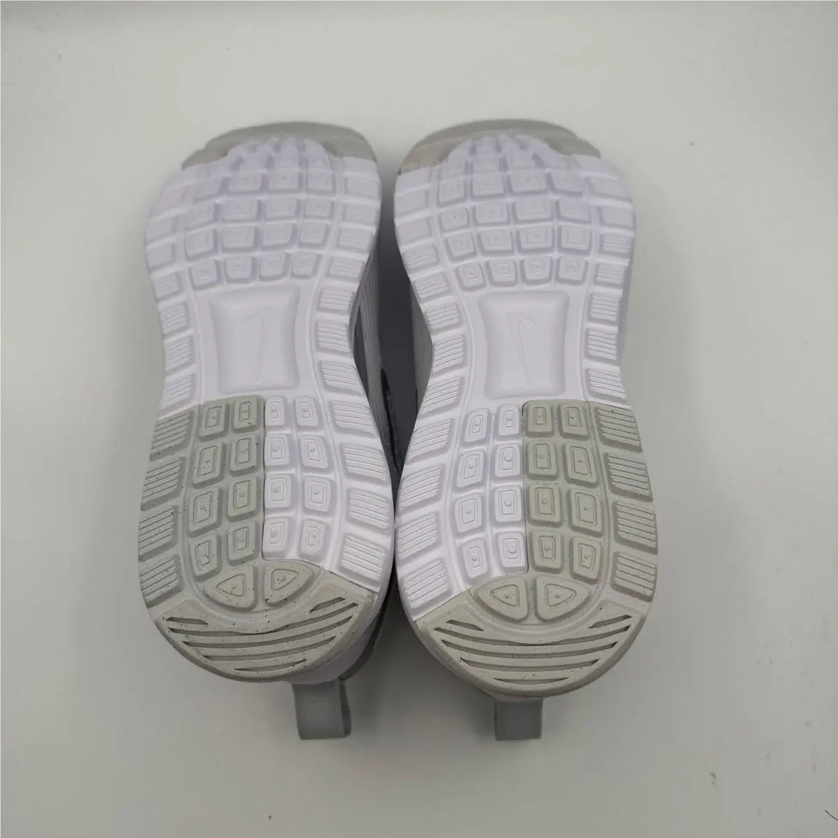 Nike shoes - Nike Air Max Nuaxis - Air Max Nuaxis - White 3