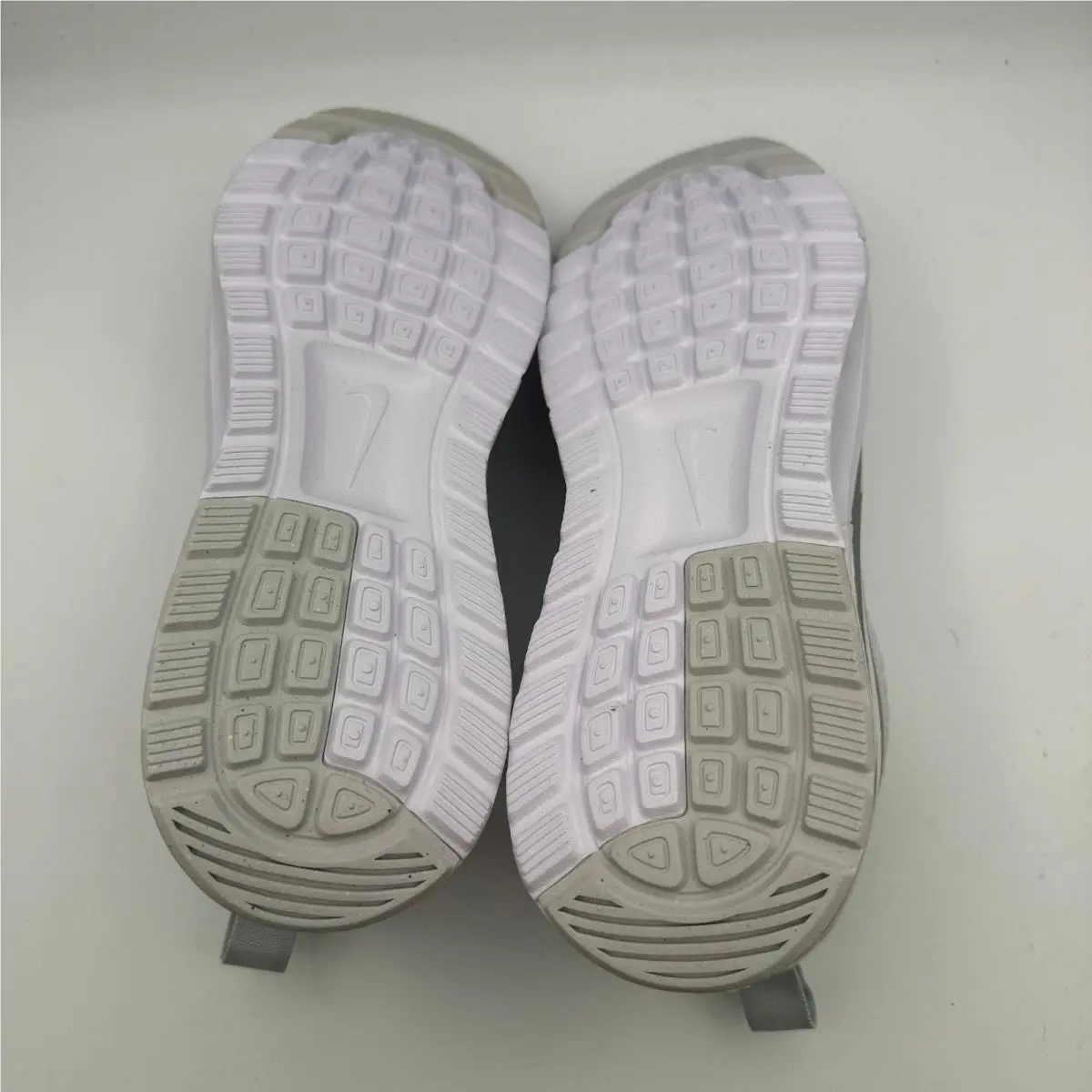 Nike shoes - Nike Air Max Nuaxis - Air Max Nuaxis - White 2