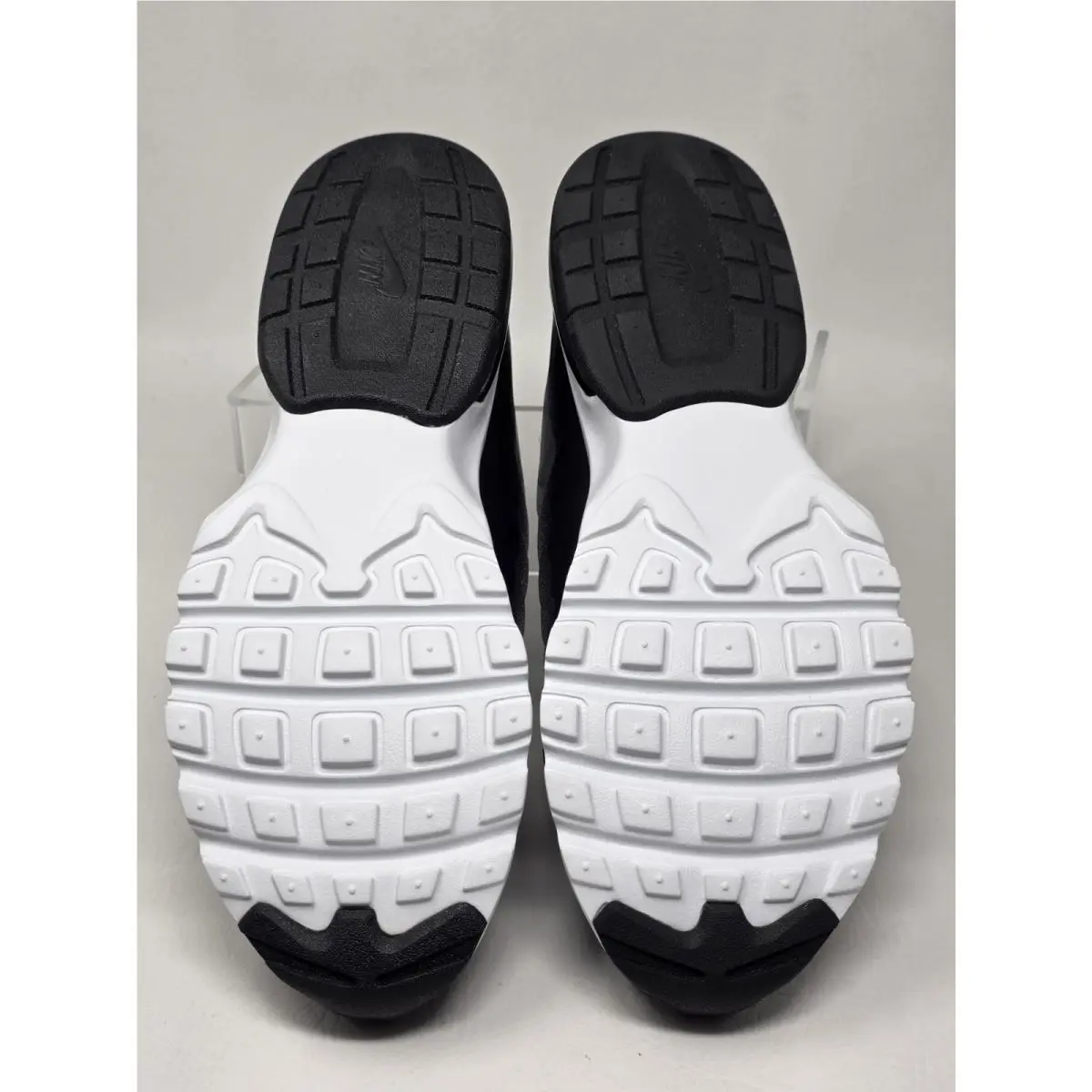 Nike shoes - Nike Air Max Invigor - Air Max Invigor - 749866 - Black 4