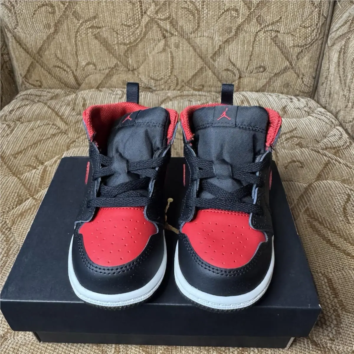 Nike shoes - Jordan 1 - Black 3
