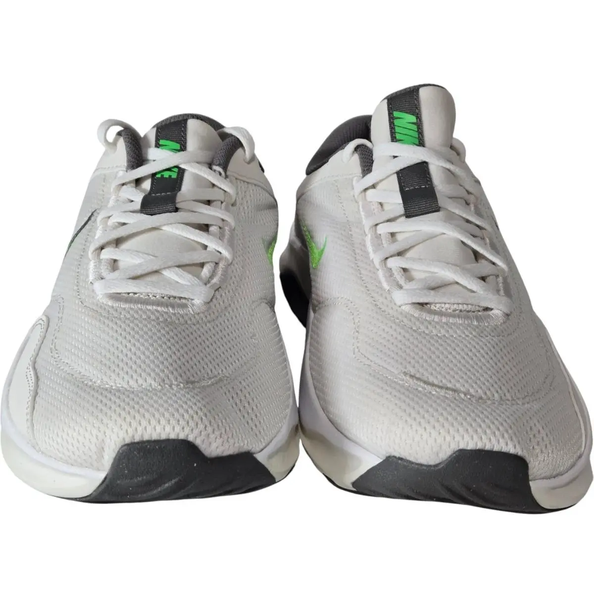 Nike Men`s Running Shoes Sneakers Size 12 White Green Legend Essentials 3 NN